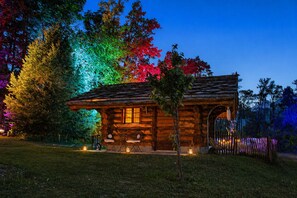 Exclusive Cabin, 1 Bedroom, Mountain View | 1 bedroom, premium bedding, individually decorated - WoodMood (Leuk)