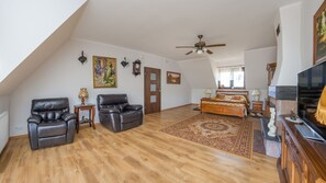 Willa (34) | 5 bedrooms, iron/ironing board, free WiFi, bed sheets - Willa Sun & Snow Zasypane Mazury (gmina Malkinia Gorna)