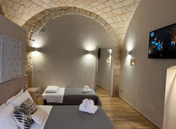 2 bedrooms, WiFi, bed sheets