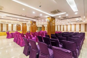 Banquet hall - Treebo Premium Vinnie - Near Airport (Jaipur)