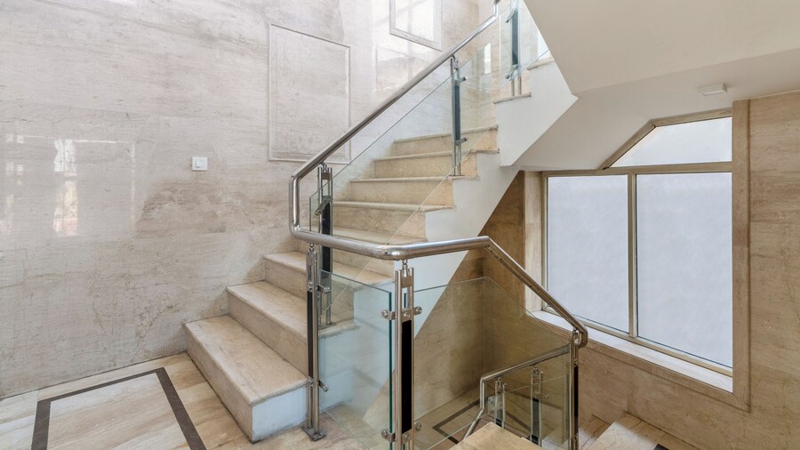 Treebo Premium Vinnie - Near Airport