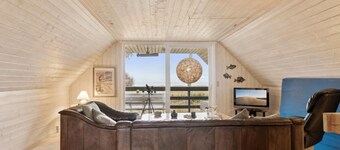 "Naina" - 200m from the sea by Interhome