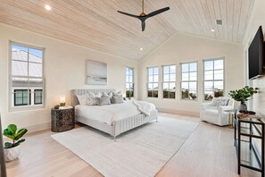 4 chambres, fer et planche à repasser, lit parapluie, Wi-Fi gratuit