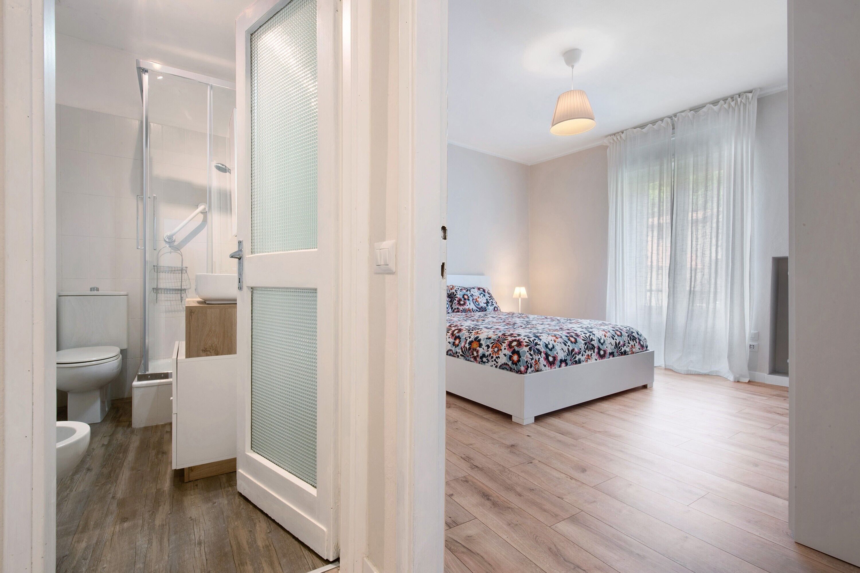 2 chambres, fer et planche à repasser, Wi-Fi gratuit, draps fournis