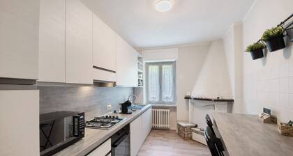 Ferienwohnung 'La Casa Di Tina - Civenna' mit Balkon und Wi-Fi