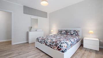 2 slaapkamers, een strijkplank/strijkijzer, gratis wifi, beddengoed