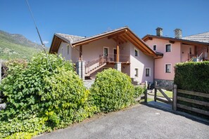 Esterni