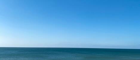 Una spiaggia nelle vicinanze