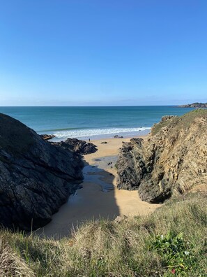 Una playa cerca