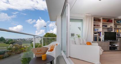 Villa 'Mamina' with Sea View, Private Terrace and Wi-Fi