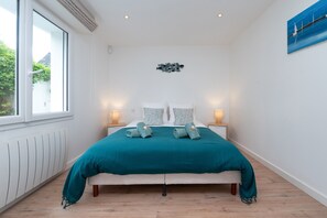 4 bedrooms, free WiFi, bed sheets