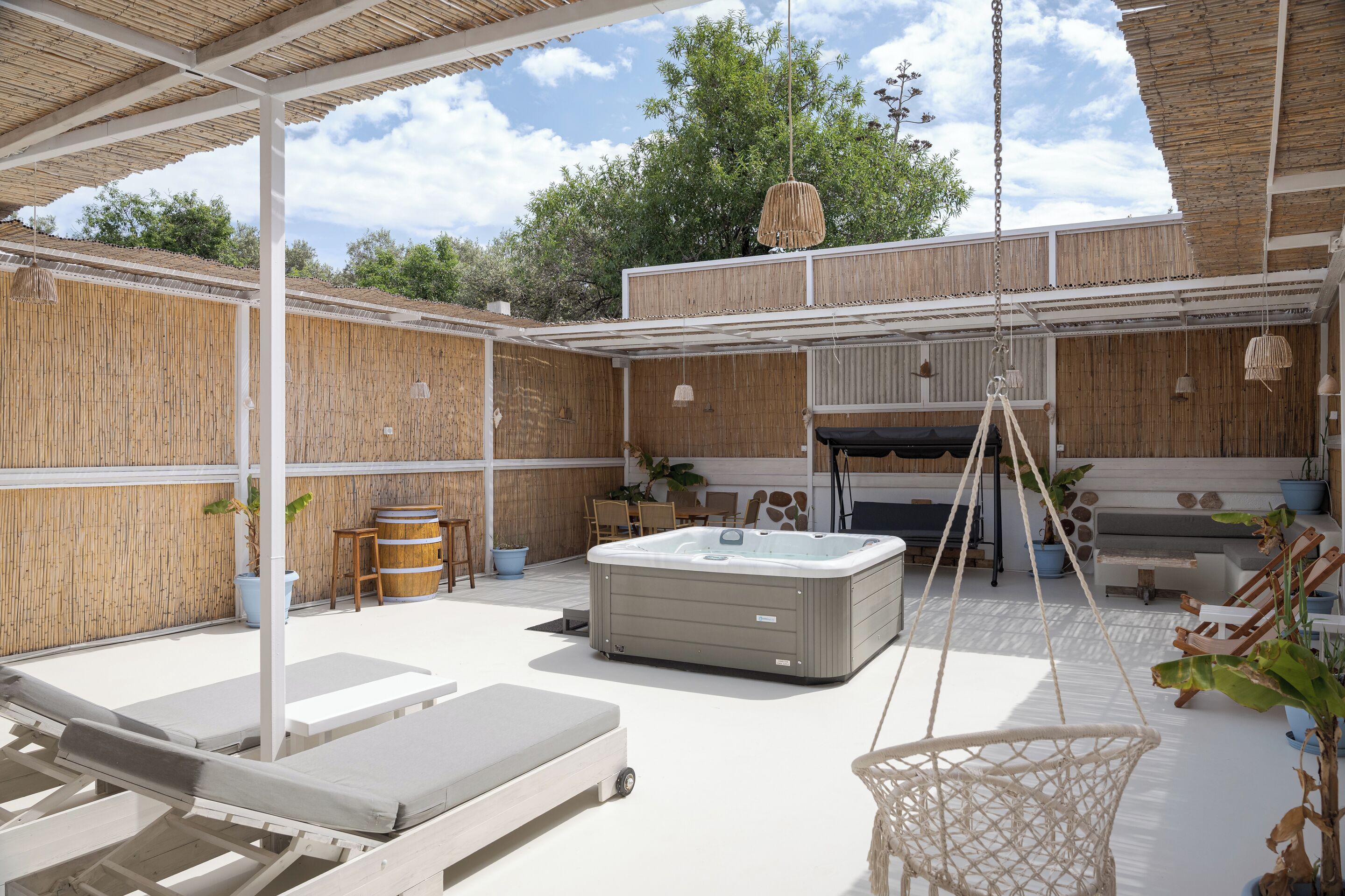 Deluxe Apartment, Hot Tub | Terrace/patio