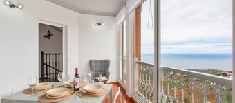 Vacation Home 'Tajinaste' with Sea View, Private Terrace and Wi-Fi
