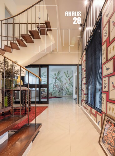 3-bedroom bungalow in welcoming Kuala Lumpur with a view of the National Palace