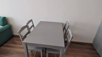 Studio, Multiple Bedrooms, Smoking, Balcony | Dining