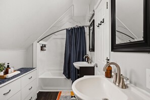 Shower, towels, soap, shampoo