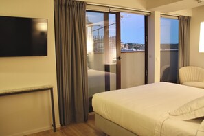 In-room safe, desk, laptop workspace, free WiFi - Posada San Ginés (Toledo)