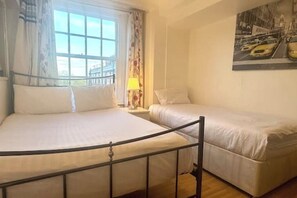 2 slaapkamers, een strijkplank/strijkijzer, wifi, beddengoed