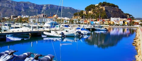 House, 5 Bedrooms, Smoking, Private Pool | Marina
