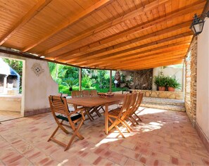 Outdoor dining - Villa Lo Capo with private pool - My Rental Homes (Valderice)