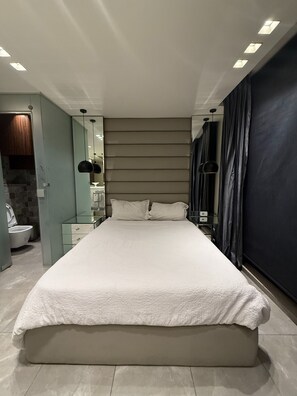 Apartment, 1 Bedroom, Accessible, Smoking | 1 bedroom