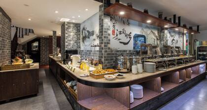 CNHOL RADIENT HOTEL