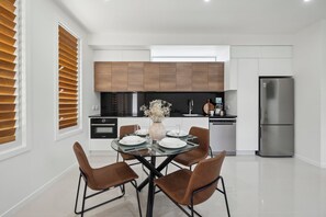Fridge, microwave, dishwasher, coffee/tea maker