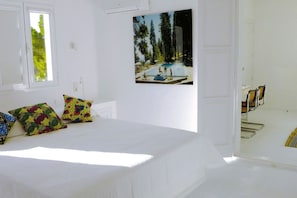 8 chambres, fer et planche à repasser, Wi-Fi gratuit