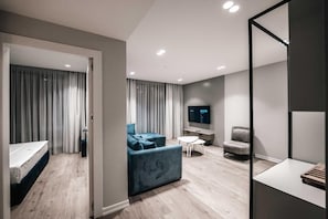 Suite superior, balcón | 1 dormitorio y wifi gratis