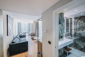 Superior Suite, Balcony | Living area