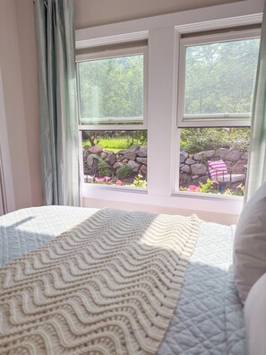 1 bedroom, iron/ironing board, free WiFi, bed sheets - Twin Lights Coastal Cottage (Rockport)