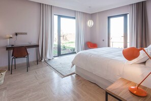 7 bedrooms, iron/ironing board, travel crib, free WiFi