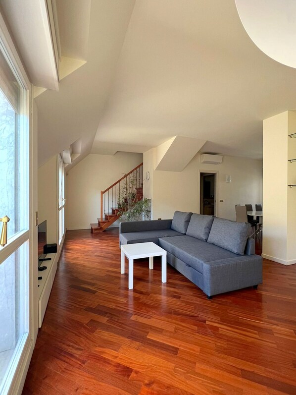 Leilighet | Oppholdsområde