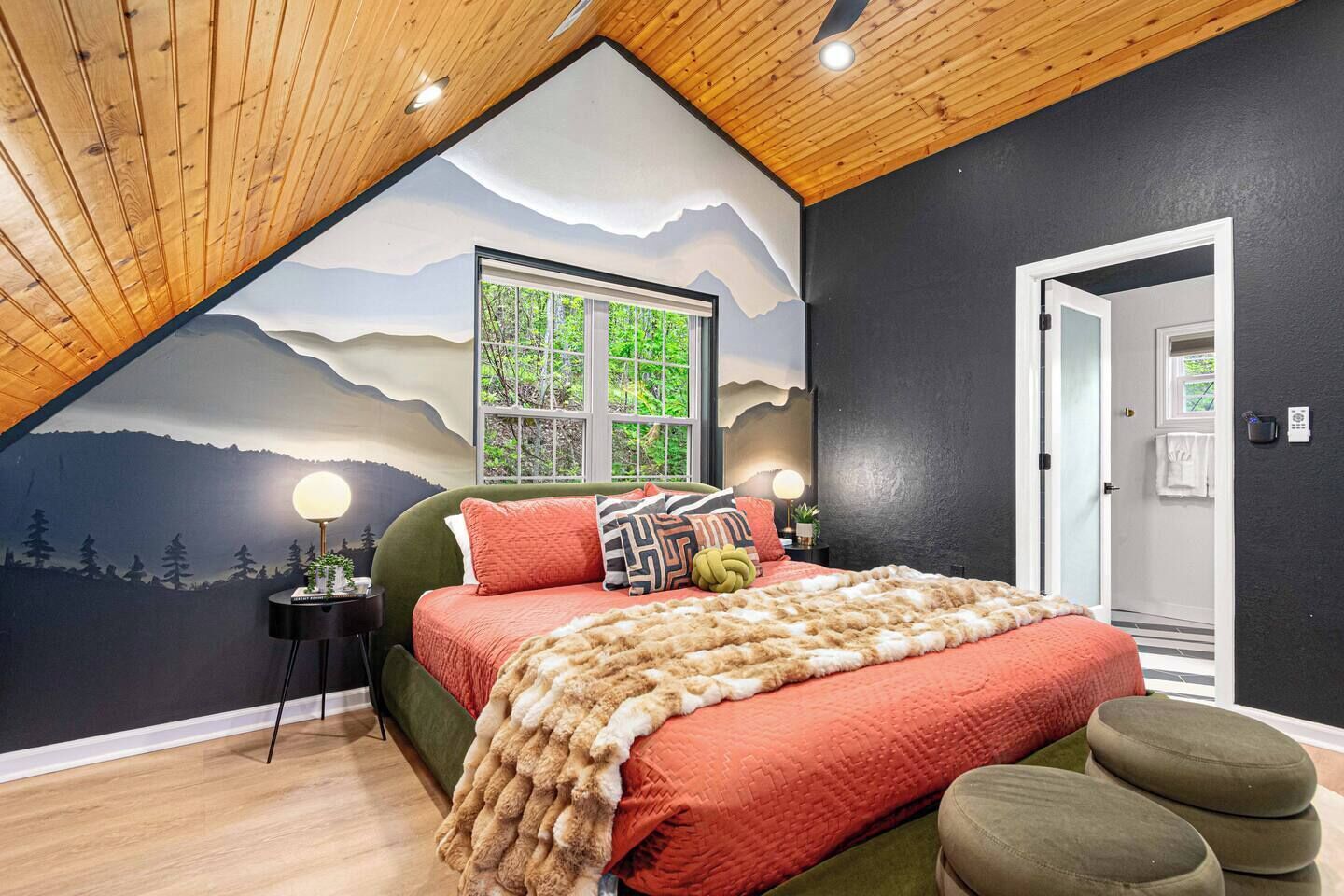 2 bedrooms, iron/ironing board, travel cot, free WiFi