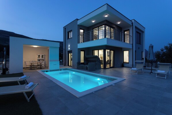 Udendørs pool