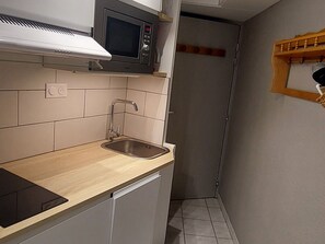 Fridge, dishwasher, coffee/tea maker, toaster - Renovated studio in Avoriaz center, perfect for 4 guests (Avoriaz)