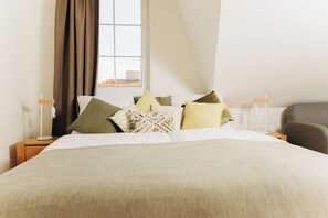 4 chambres, coffre-fort, fer et planche à repasser