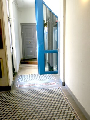 公寓 | 1 間臥室、網路服務