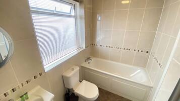 Apartment, 2 Bedrooms | Bathroom