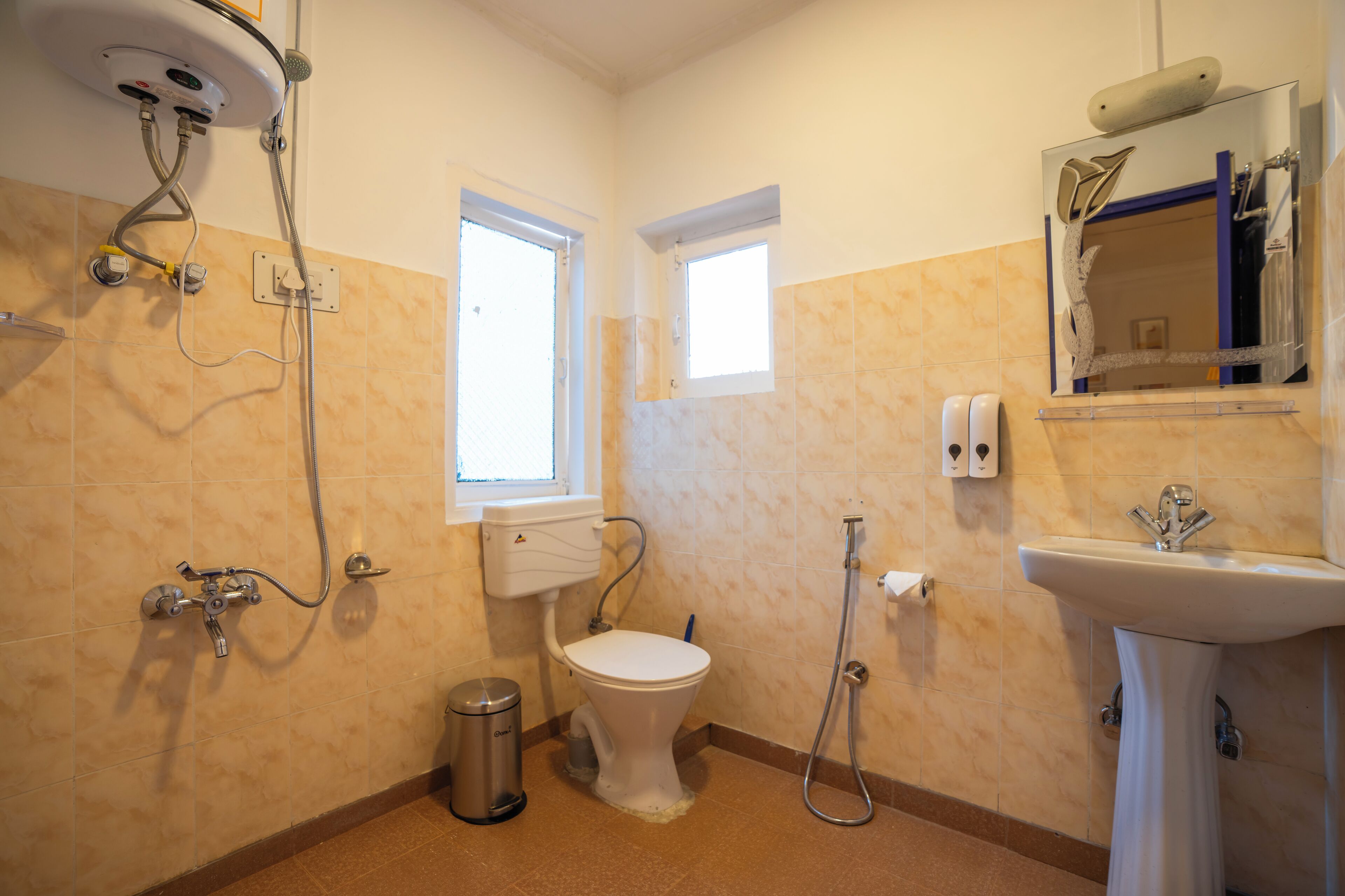 Bed in 8 Bed Mixed Dormitory A/C Room with Ensuite Bathroom | Bathroom | Shower, free toiletries, toilet paper