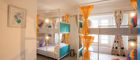 Bed in 4 Bed Mixed Dormitory A/C Room with Ensuite Bathroom | Free WiFi