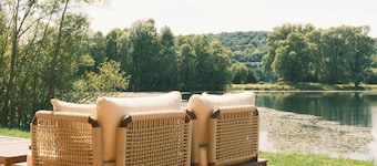 Canadian house on stilts - Lakeside