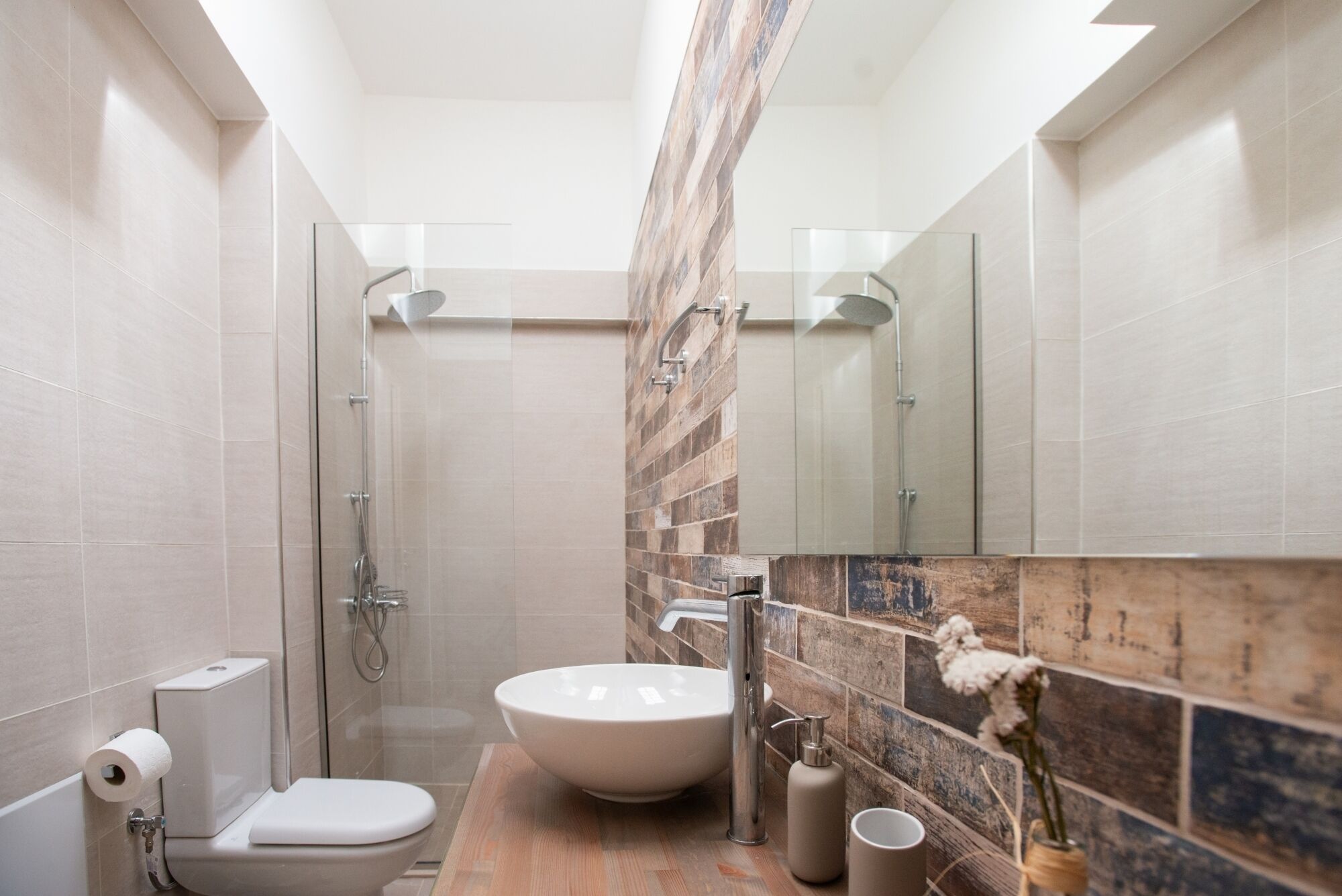 Shower, free toiletries, hair dryer, slippers