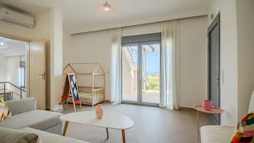 1 bedroom, desk, laptop workspace, free WiFi