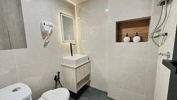 Studio | Desk, iron/ironing board, free WiFi, bed sheets