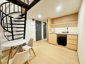 Studio | Desk, iron/ironing board, free WiFi, bed sheets - Seeds Hotel Premier Kampung Baru Kuala Lumpur (Kuala Lumpur)