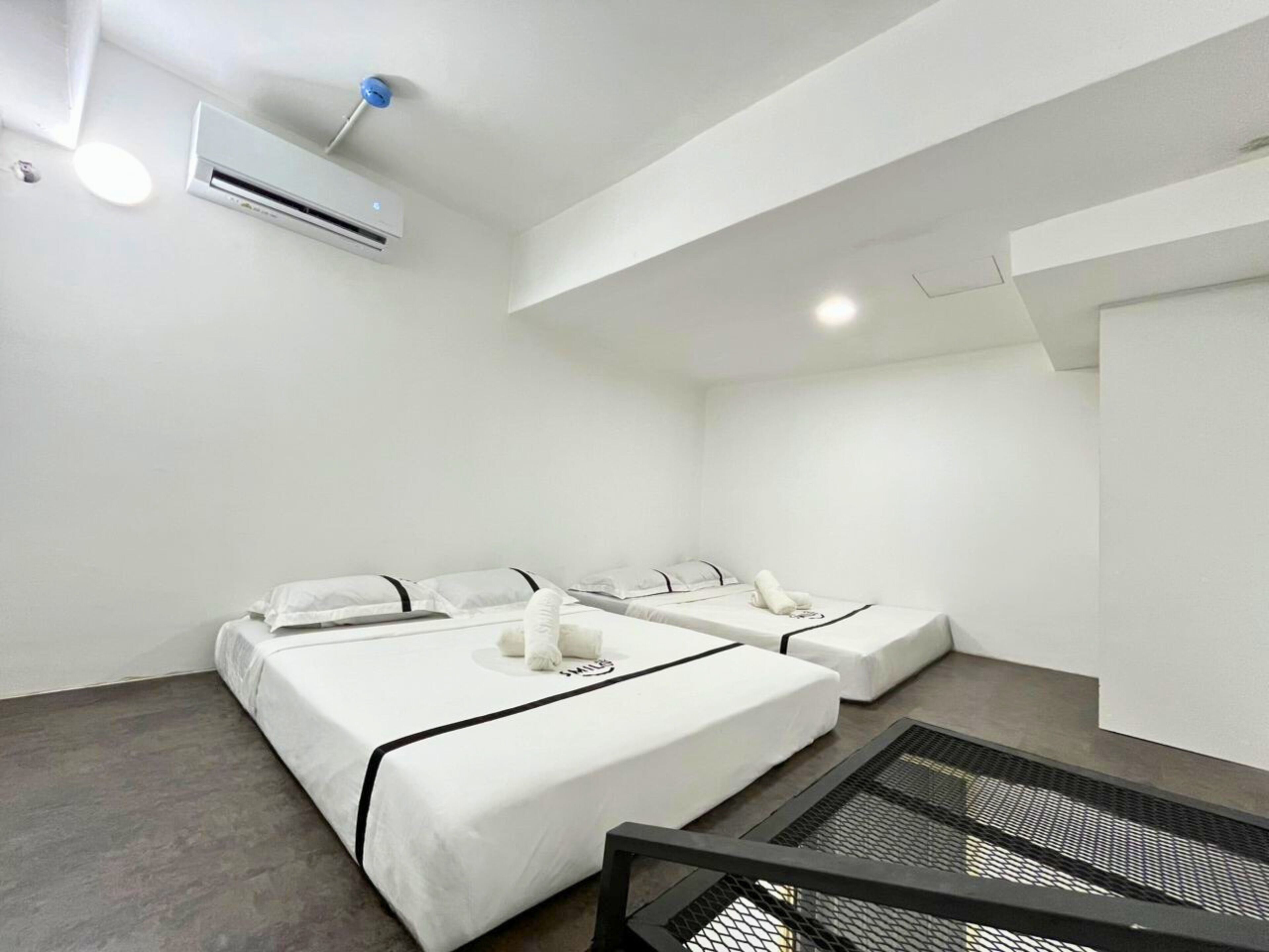 Superior Duplex | Desk, iron/ironing board, free WiFi