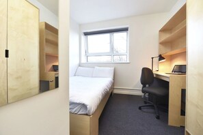Double Room, Non Smoking | 1 bedroom, blackout curtains, free WiFi