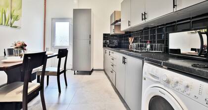 2 Bed House House In Town Centre