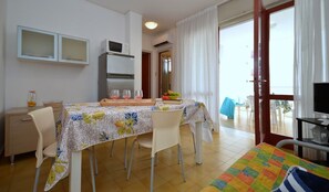 Dining - Bright flat with terrace (Bibione)